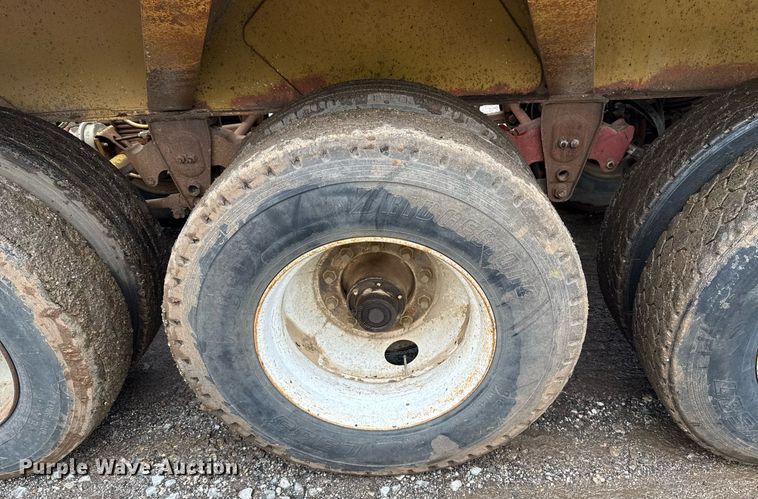 image for item DT6618 1984 Red River Manufacturing bottom dump trailer