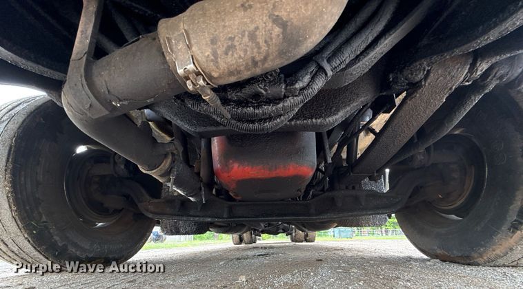 image for item DT6620 2006 Peterbilt 387 semi truck