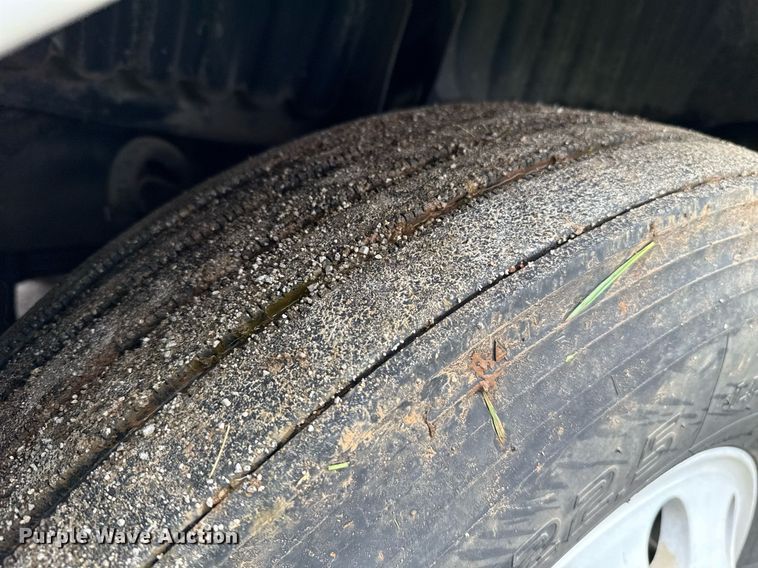 image for item DT6620 2006 Peterbilt 387 semi truck