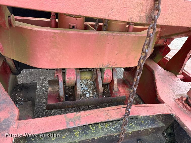 image for item DT6622 1976 Trailbec FB-600-DE lowboy equipment trailer