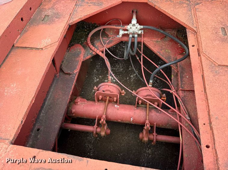 image for item DT6622 1976 Trailbec FB-600-DE lowboy equipment trailer