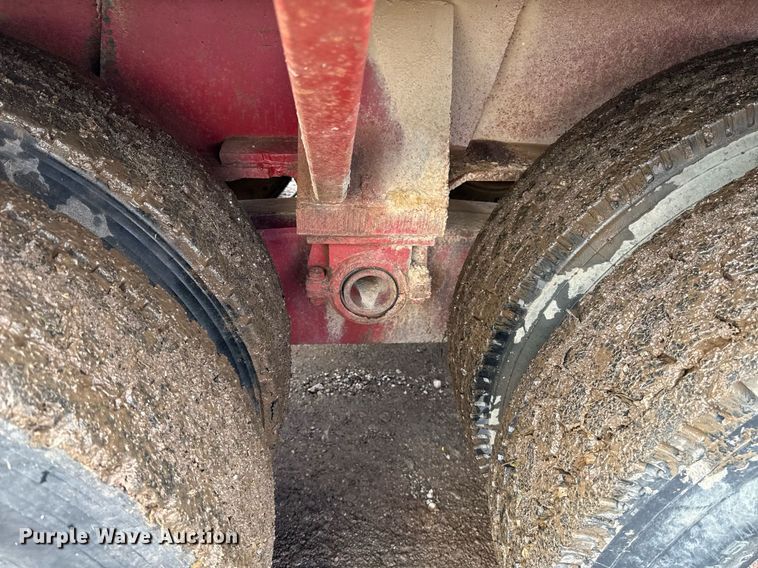 image for item DT6622 1976 Trailbec FB-600-DE lowboy equipment trailer