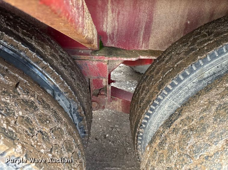 image for item DT6622 1976 Trailbec FB-600-DE lowboy equipment trailer