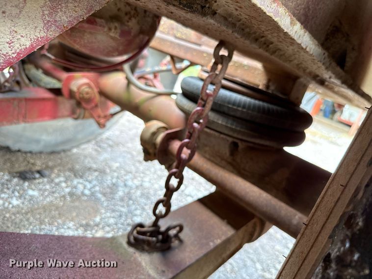 image for item DT6622 1976 Trailbec FB-600-DE lowboy equipment trailer