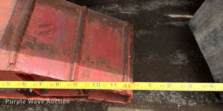 image for item DT6622 1976 Trailbec FB-600-DE lowboy equipment trailer