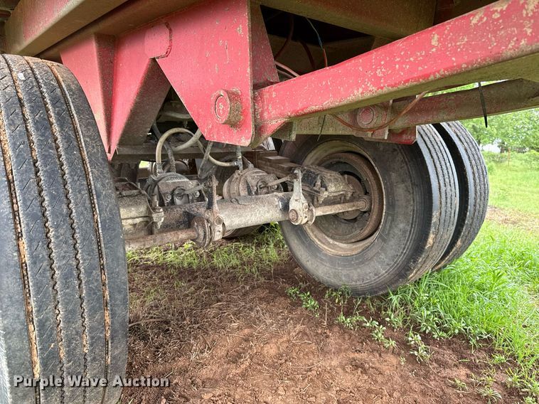 image for item DT6626 1983 Hibilt end dump trailer