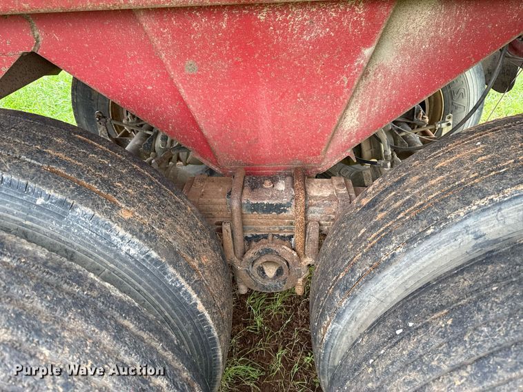 image for item DT6626 1983 Hibilt end dump trailer