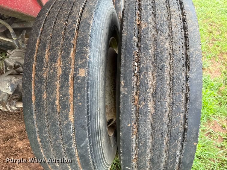 image for item DT6626 1983 Hibilt end dump trailer