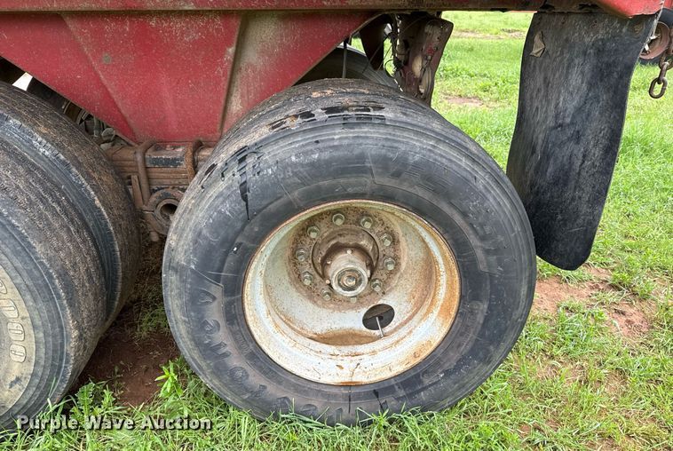 image for item DT6626 1983 Hibilt end dump trailer