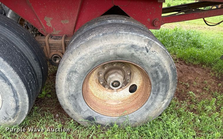 image for item DT6626 1983 Hibilt end dump trailer