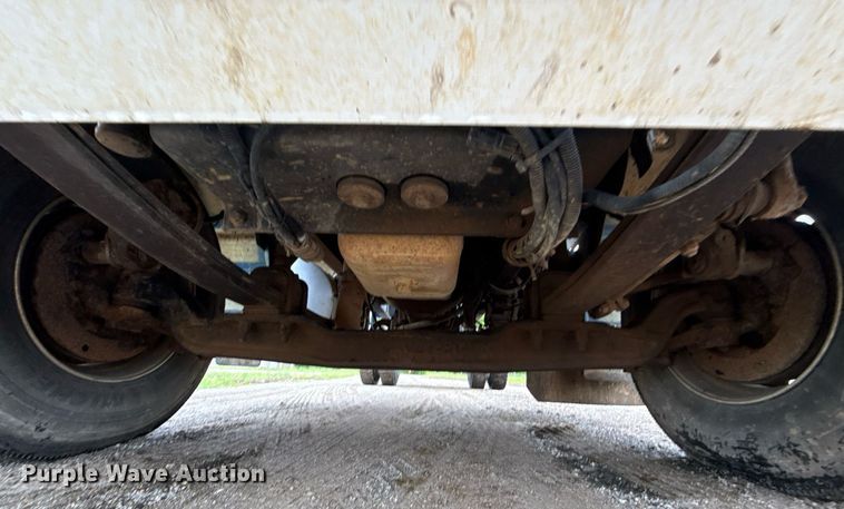 image for item DT6627 2005 Kenworth T300 truck cab and chassis