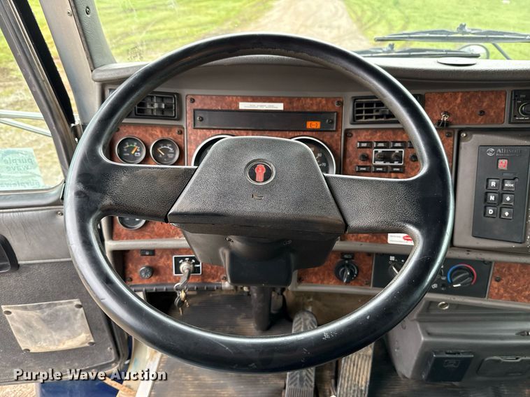 image for item DT6627 2005 Kenworth T300 truck cab and chassis