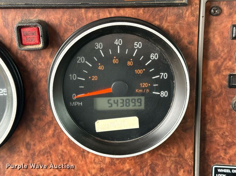 image for item DT6627 2005 Kenworth T300 truck cab and chassis