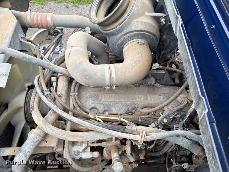 image for item DT6627 2005 Kenworth T300 truck cab and chassis