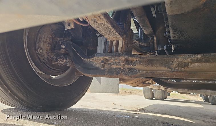 image for item DT6762 1996 Peterbilt 357 semi truck