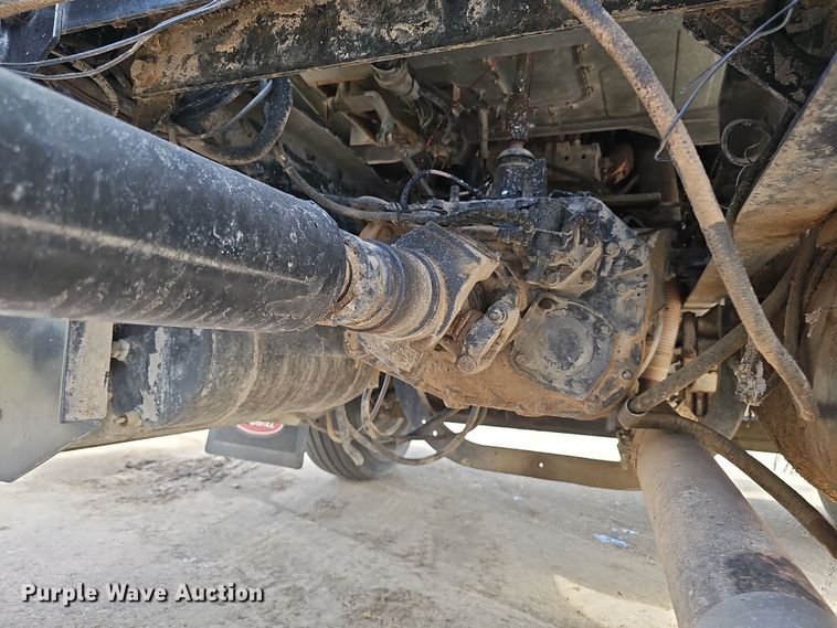 image for item DT6762 1996 Peterbilt 357 semi truck