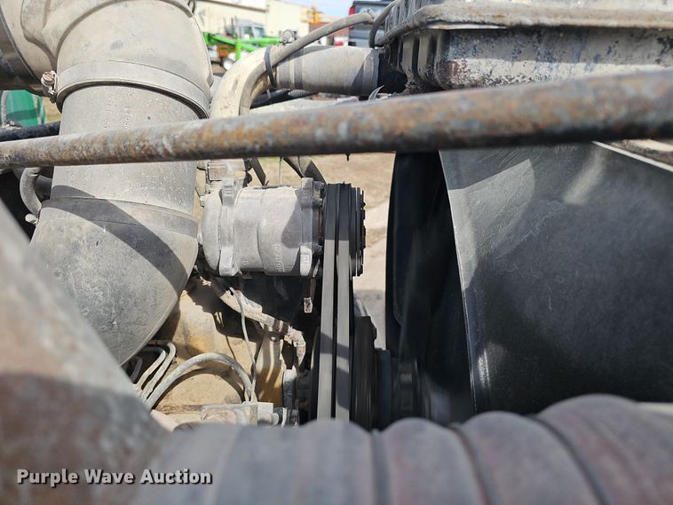 image for item DT6762 1996 Peterbilt 357 semi truck