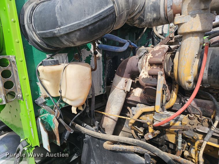 image for item DT6762 1996 Peterbilt 357 semi truck