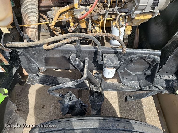 image for item DT6762 1996 Peterbilt 357 semi truck