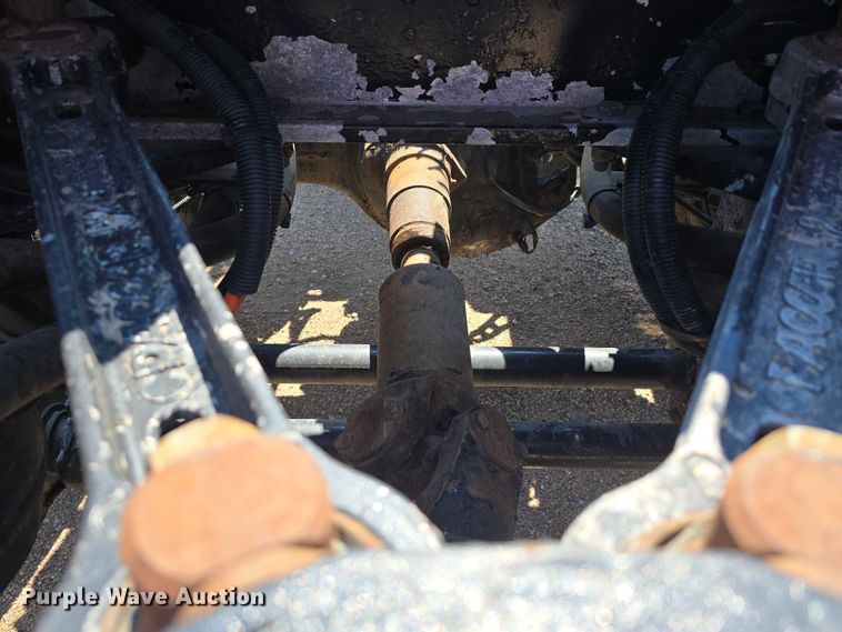 image for item DT6885 2013 Kenworth T800 semi truck