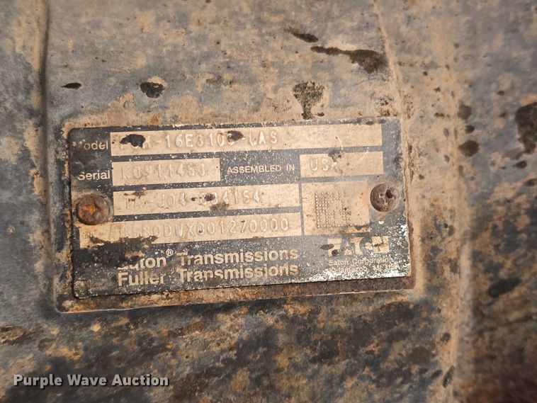 image for item DT6885 2013 Kenworth T800 semi truck