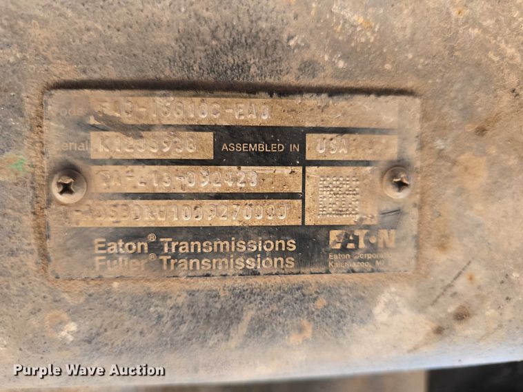 image for item DT6886 2018 Kenworth T880 semi truck