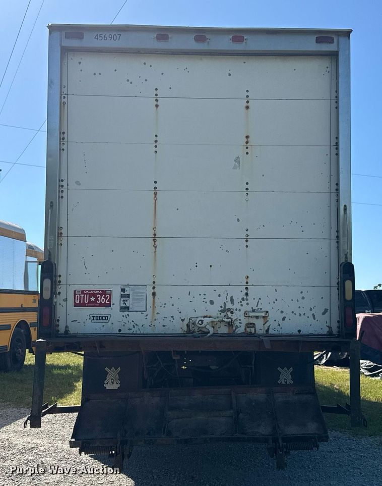 image for item DU9146 1992 International 4700 box truck