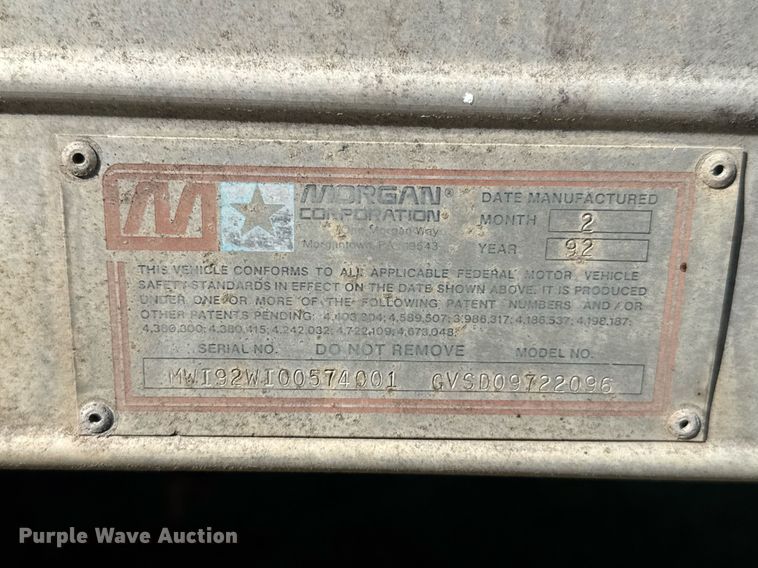 image for item DU9146 1992 International 4700 box truck