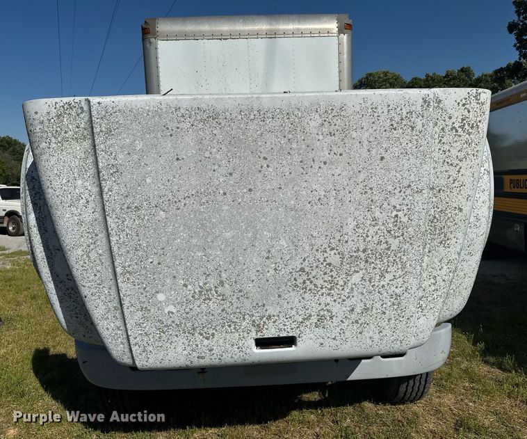 image for item DU9146 1992 International 4700 box truck