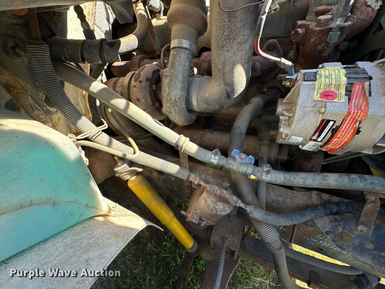 image for item DU9146 1992 International 4700 box truck