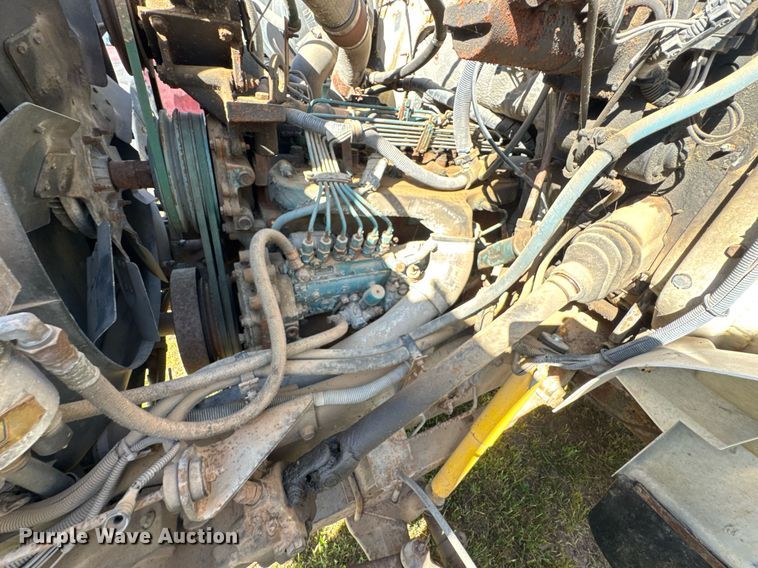 image for item DU9146 1992 International 4700 box truck