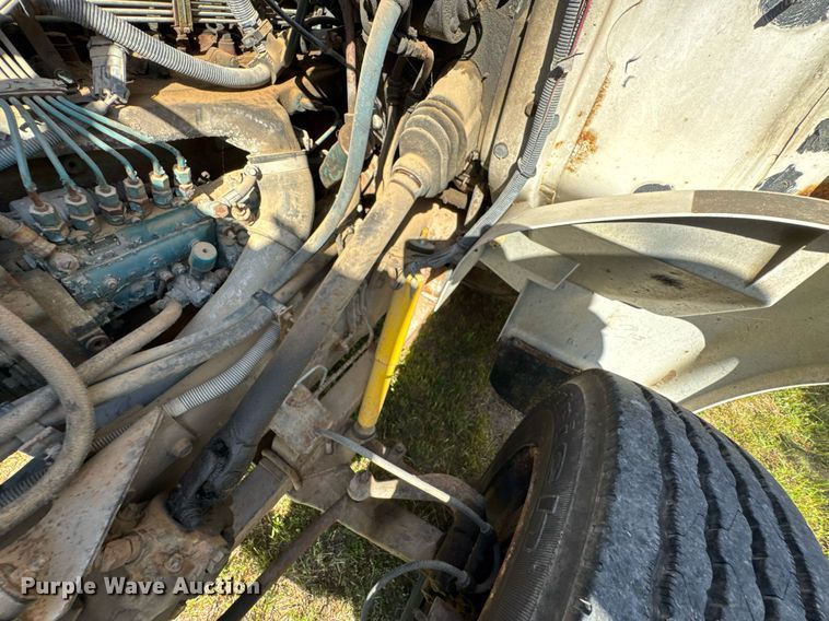 image for item DU9146 1992 International 4700 box truck