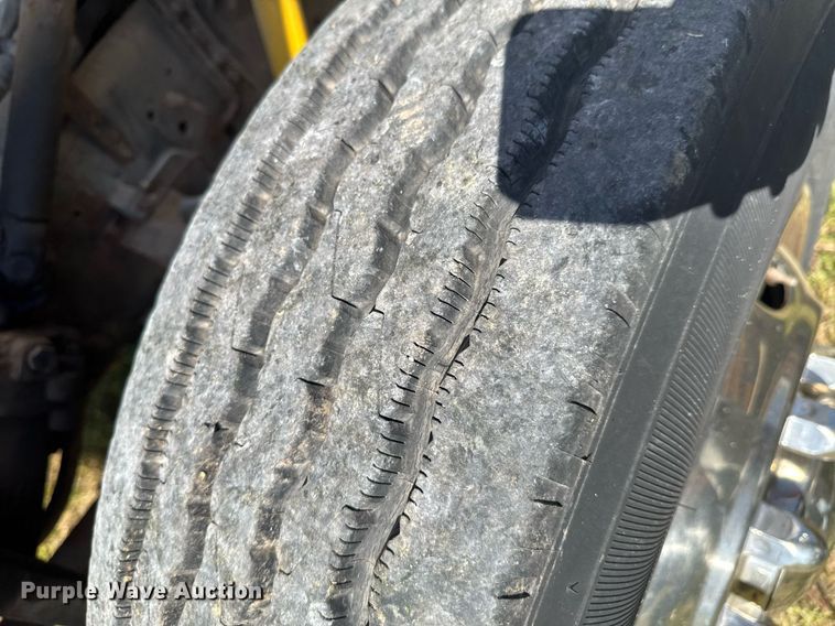 image for item DU9146 1992 International 4700 box truck