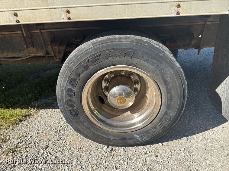 image for item DU9146 1992 International 4700 box truck