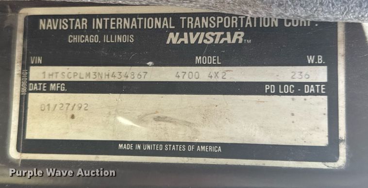 image for item DU9146 1992 International 4700 box truck