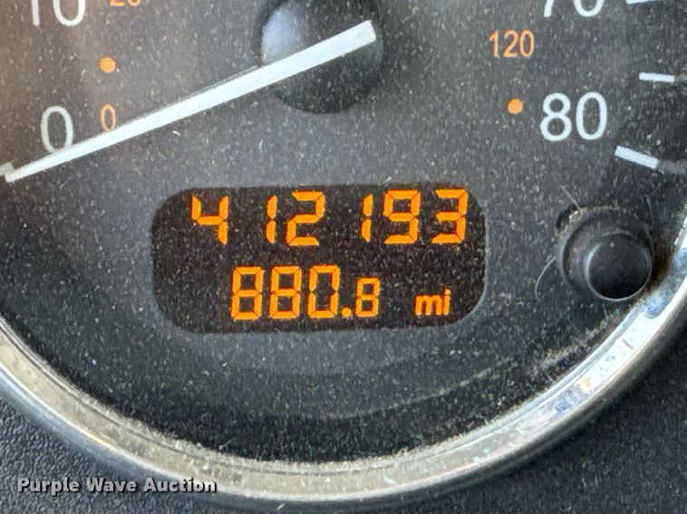 image for item DU9160 2012 Peterbilt 337 truck cab and chassis