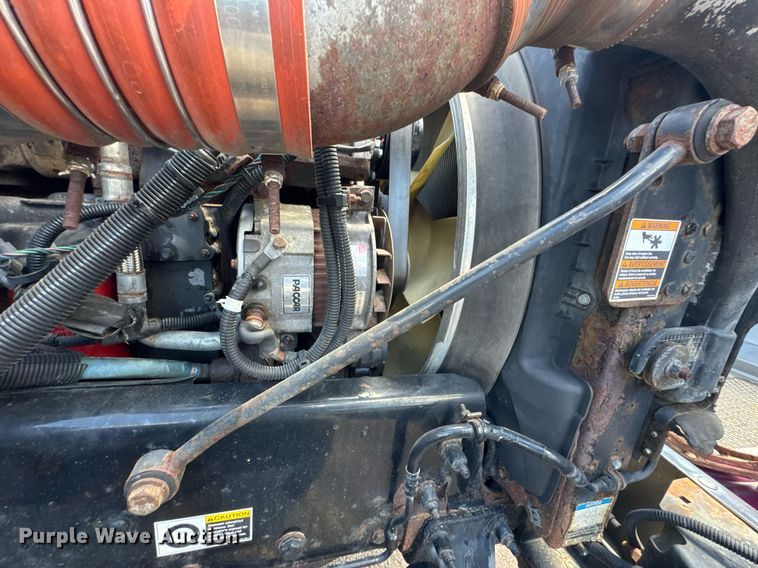 image for item DU9160 2012 Peterbilt 337 truck cab and chassis