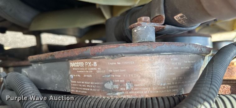 image for item DU9160 2012 Peterbilt 337 truck cab and chassis