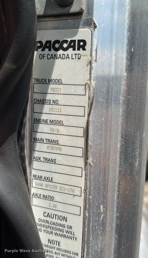 image for item DU9160 2012 Peterbilt 337 truck cab and chassis