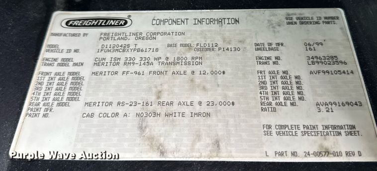 image for item DV2659 2000 Freightliner FLD112 semi truck