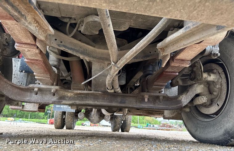 image for item DV2661 2006 Chevrolet C8500 dump truck