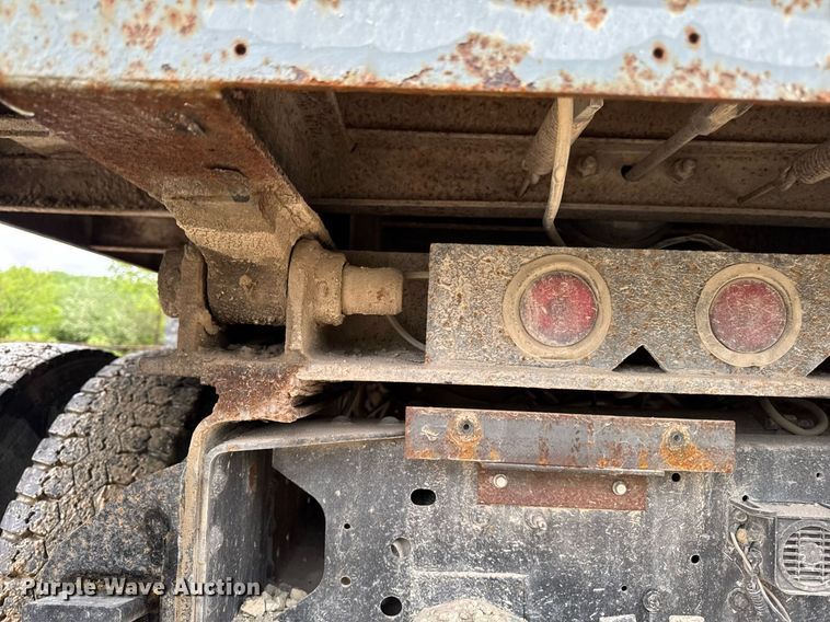 image for item DV2661 2006 Chevrolet C8500 dump truck