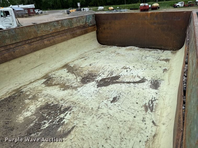 image for item DV2661 2006 Chevrolet C8500 dump truck