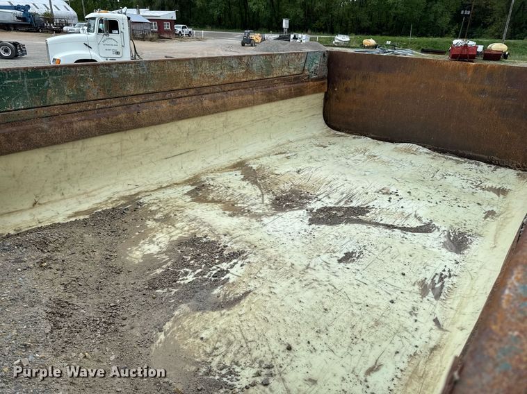 image for item DV2661 2006 Chevrolet C8500 dump truck