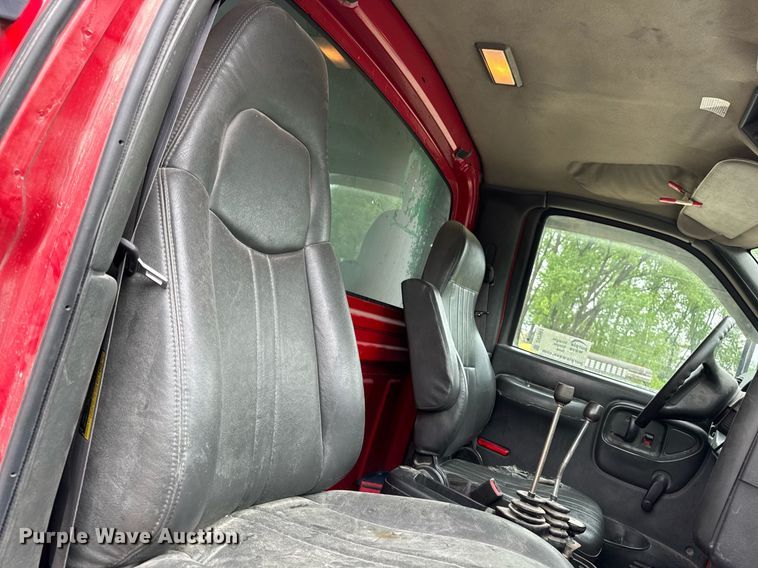 image for item DV2661 2006 Chevrolet C8500 dump truck