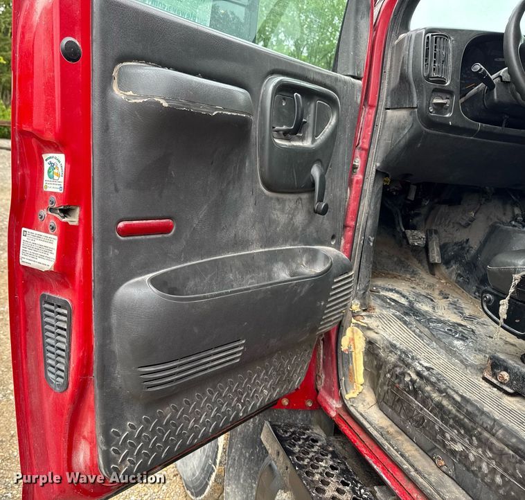 image for item DV2661 2006 Chevrolet C8500 dump truck