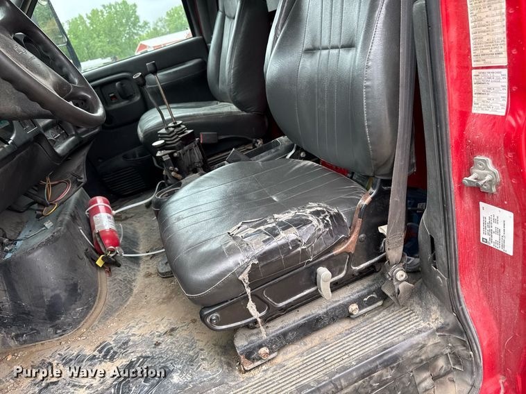 image for item DV2661 2006 Chevrolet C8500 dump truck