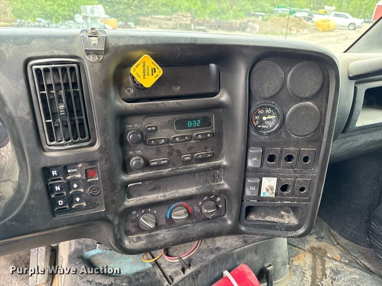 image for item DV2661 2006 Chevrolet C8500 dump truck