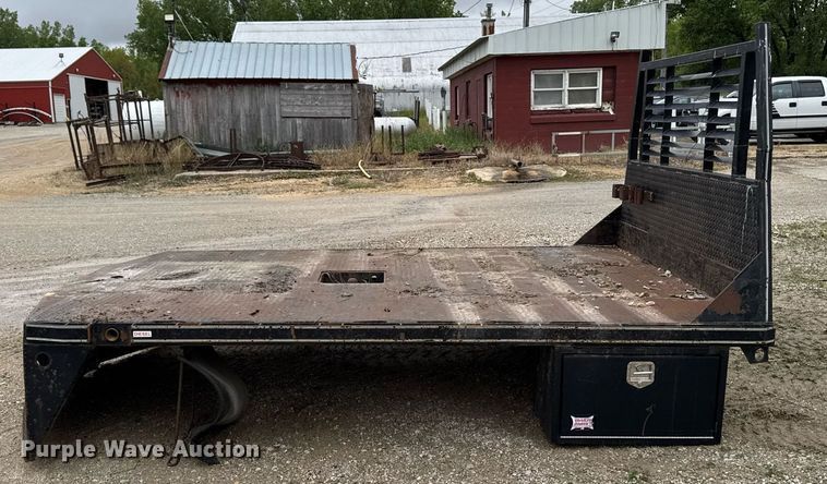 image for item DV2664 Flatbed pickup truck bed