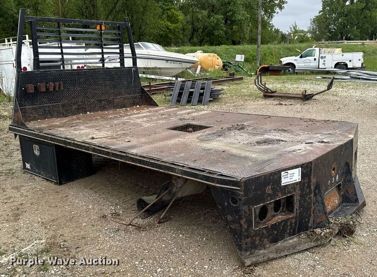 image for item DV2664 Flatbed pickup truck bed